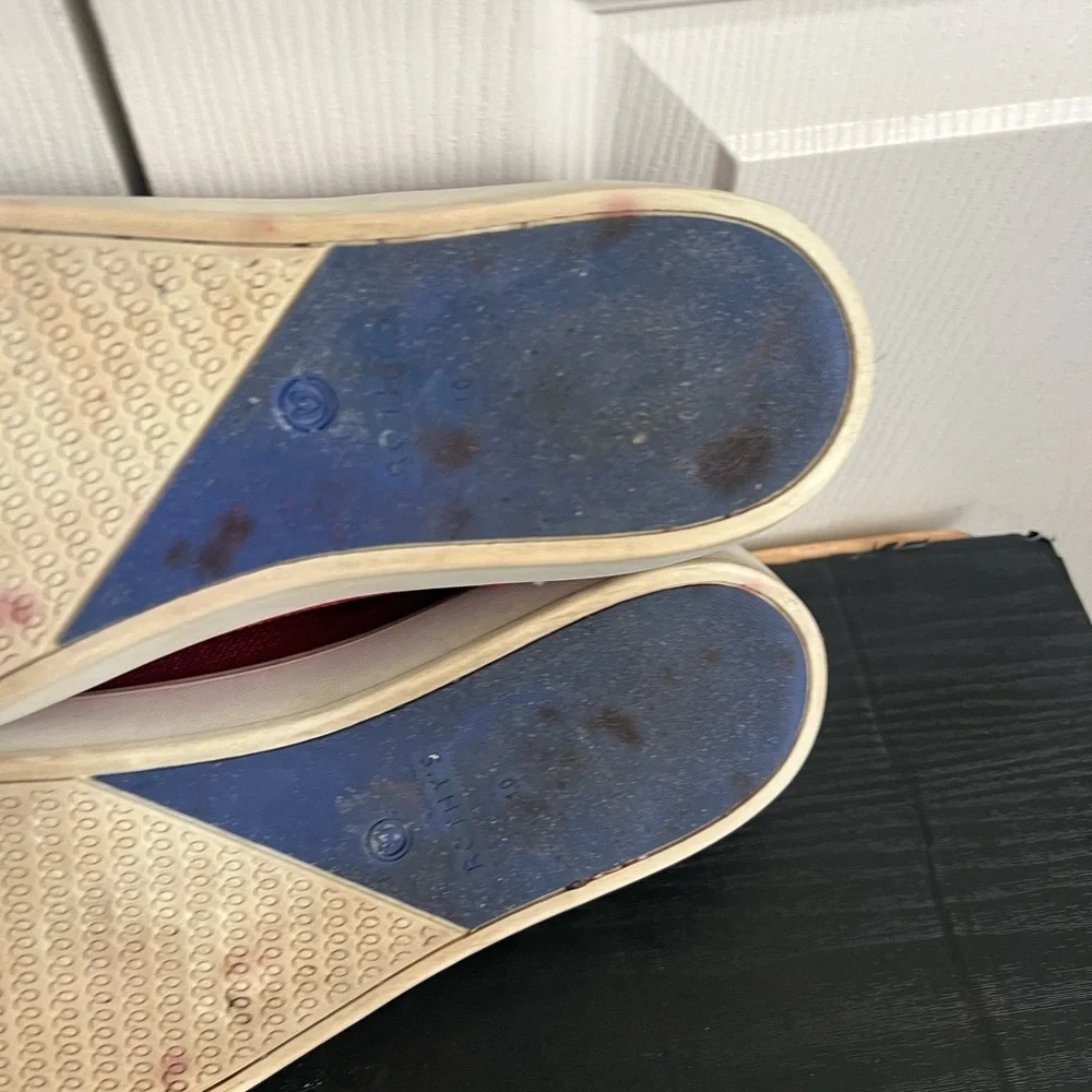Rothys questions leave